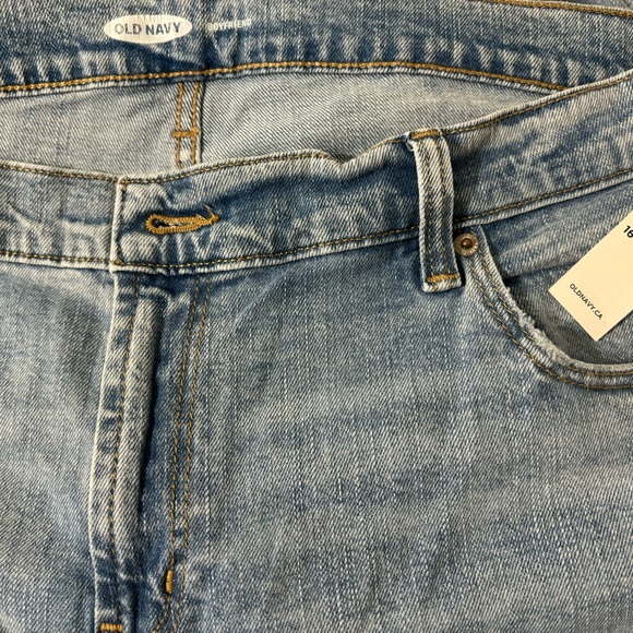 NWT Old Navy Boyfriend Jeans for Women - Picture 2 of 3